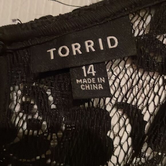 Torrid Black Lacey floral skater dress 🖤 - Picture 5 of 9